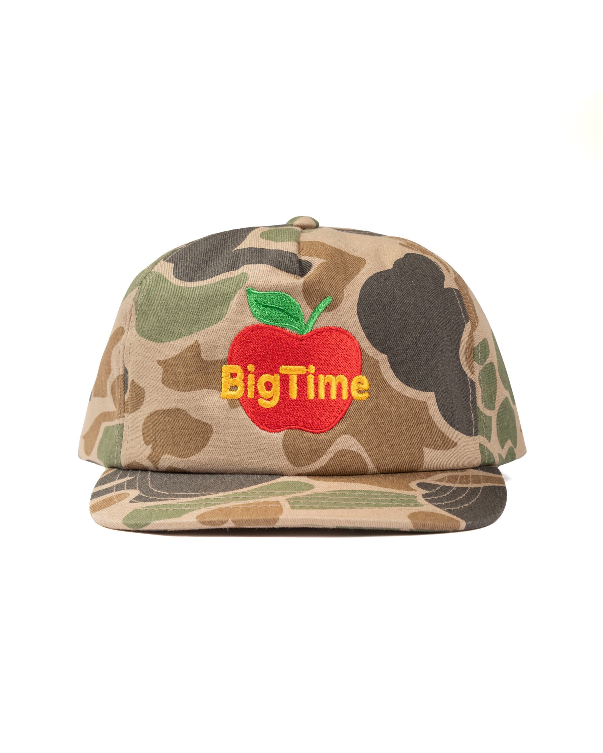 APPLE CAMO SHORT BILL HAT