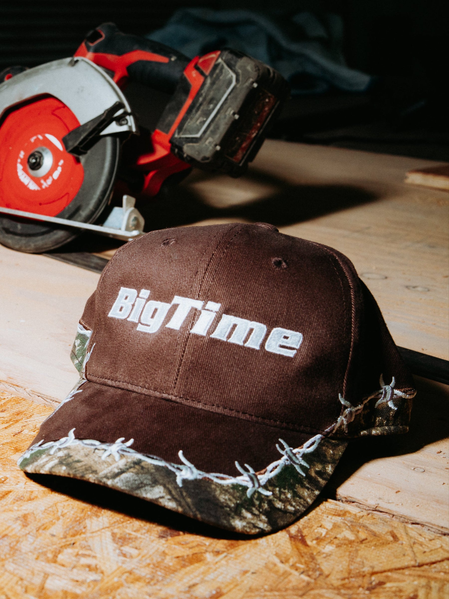 BIGTIME BARBWIRE HAT